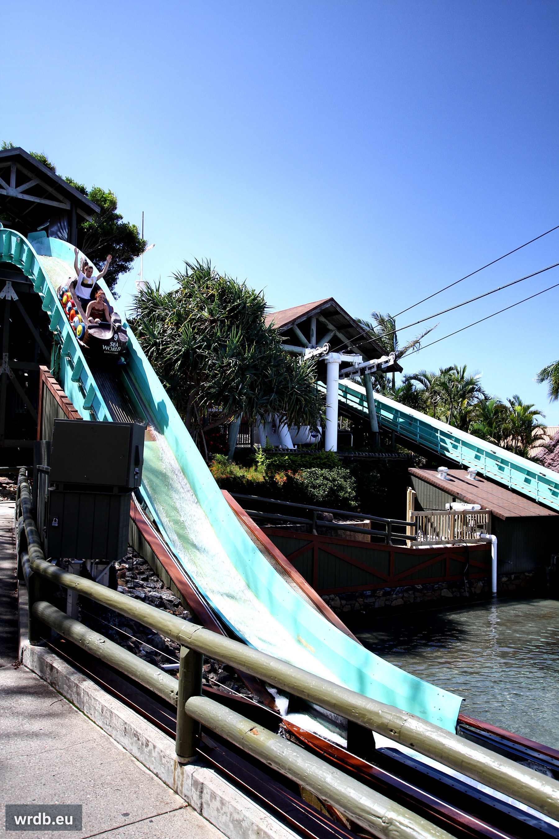 the lift hill and drop of the ride