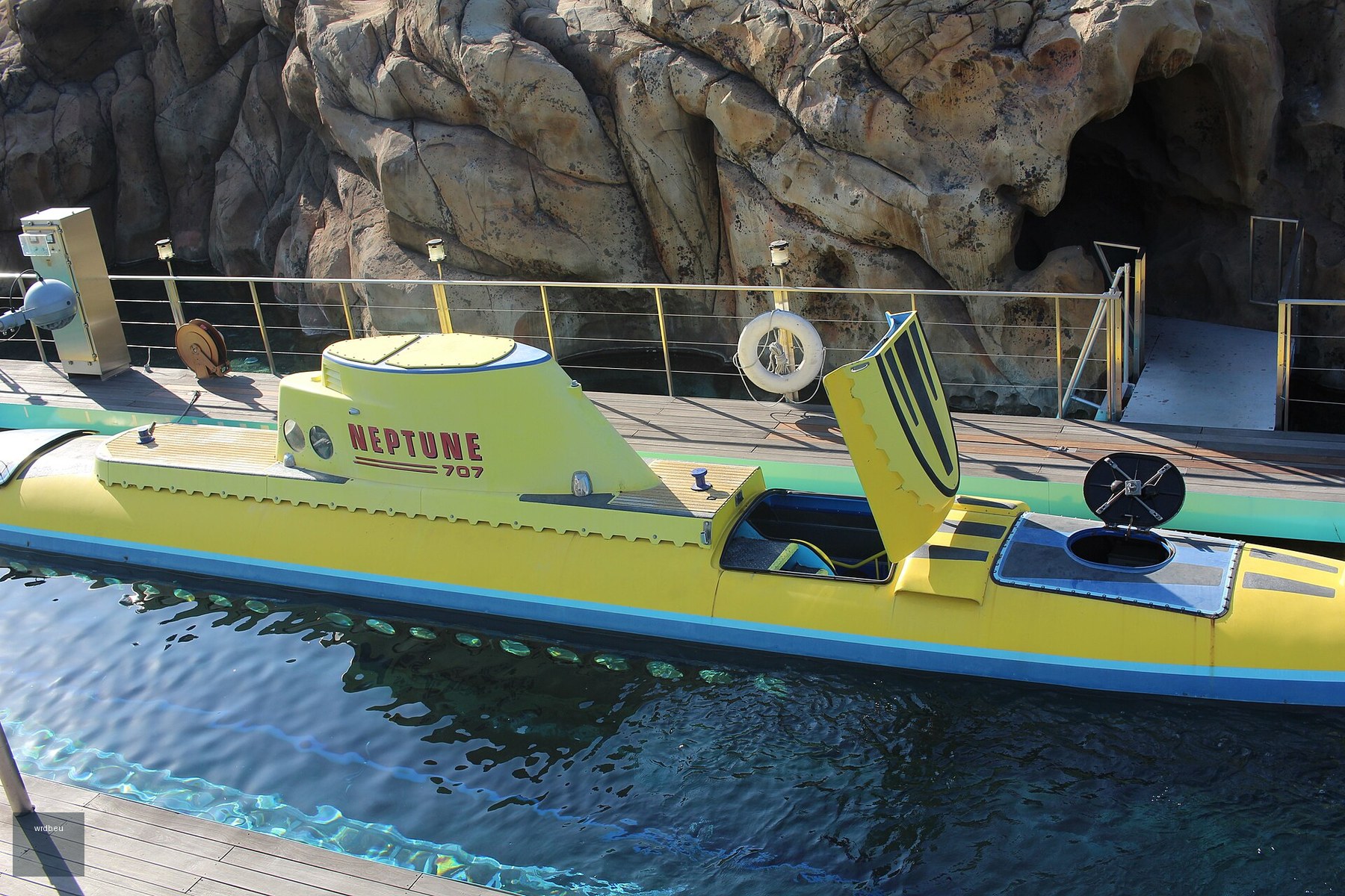 Finding Nemo Submarine Voyage at Disneyland Park