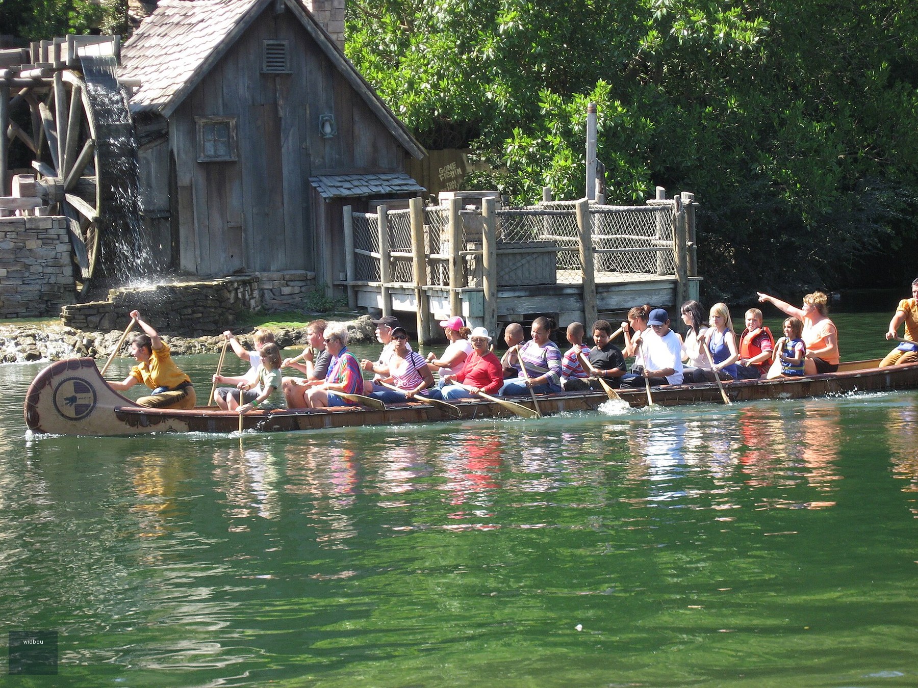 Davy Crockett's Explorer Canoes at Disneyland Park